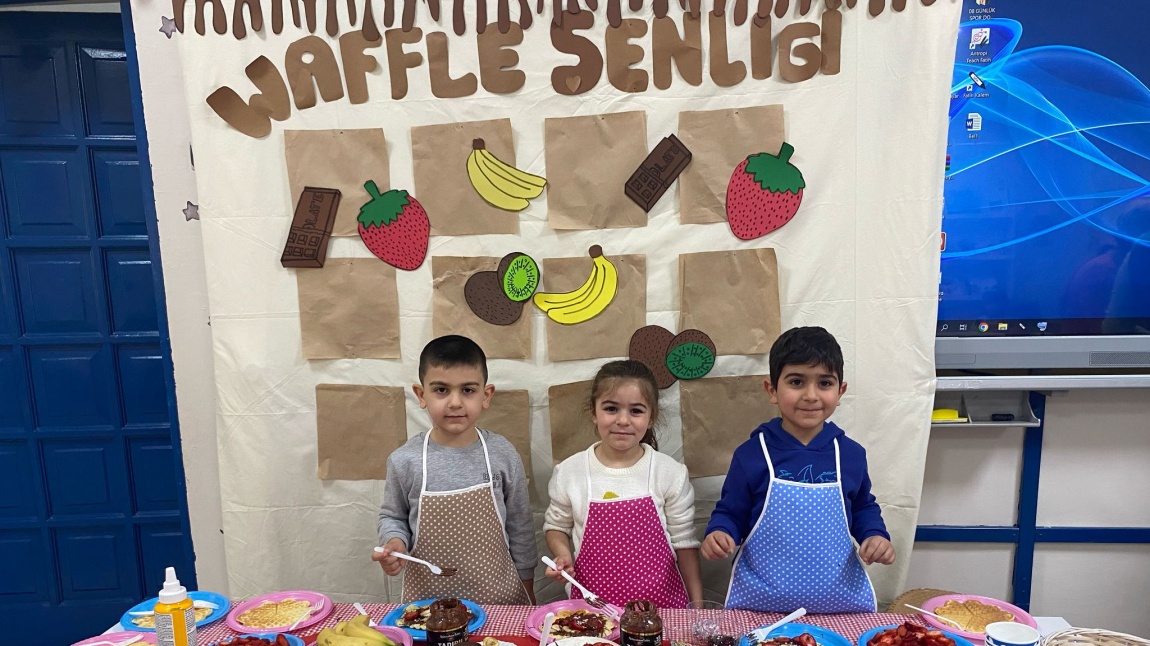 ANASINIFLARIMIZDA WAFFLE PARTİSİ